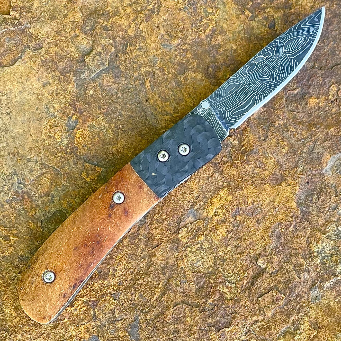 Small Damascus Folder w/ Oosik