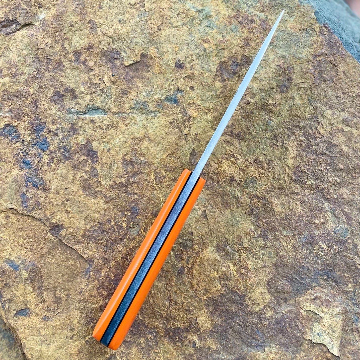 Hunter in 1080 w/ Orange G10