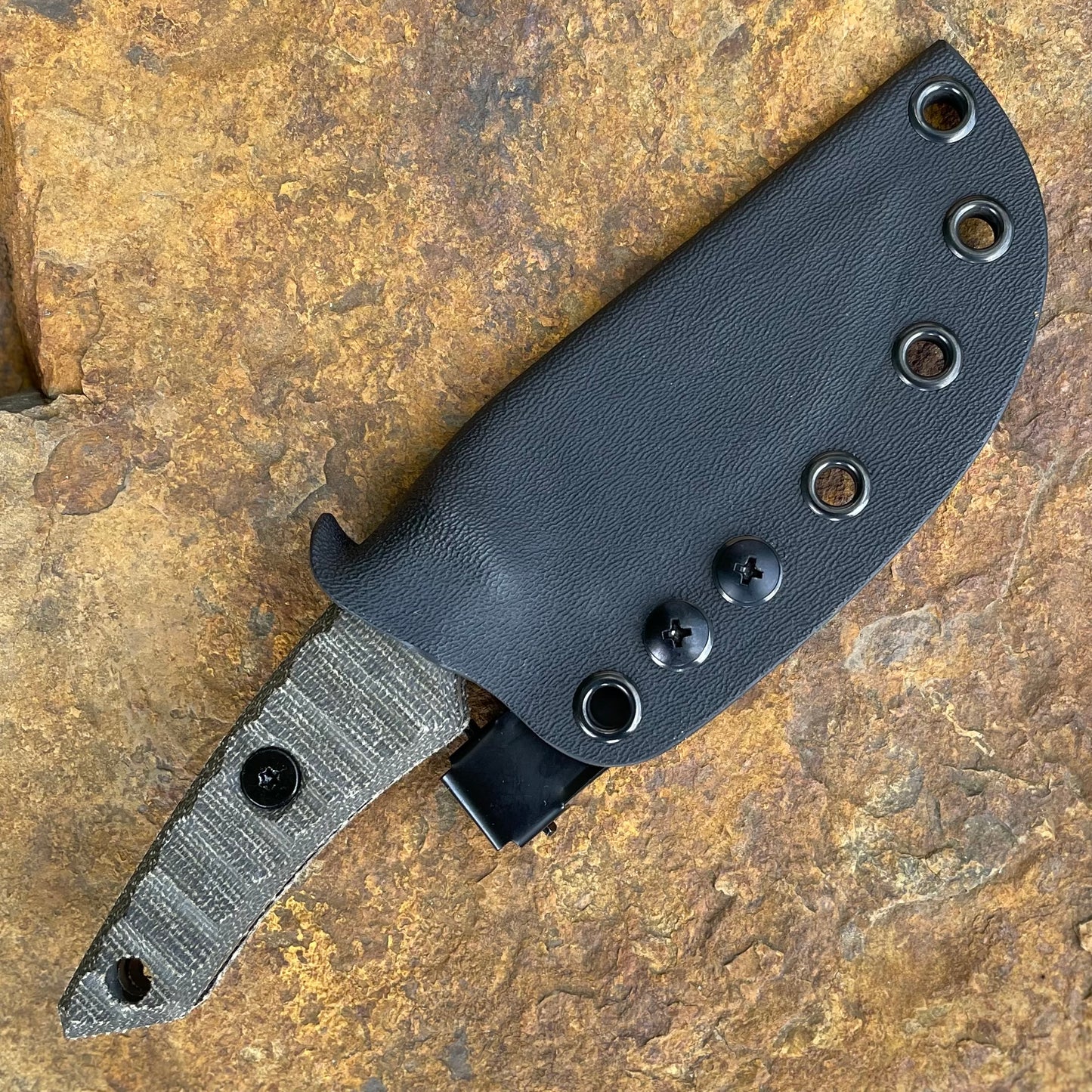 Kaftar in AEB-L FDE Cerakote - Green