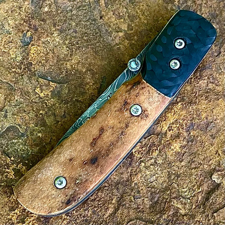 Small Damascus Folder w/ Oosik