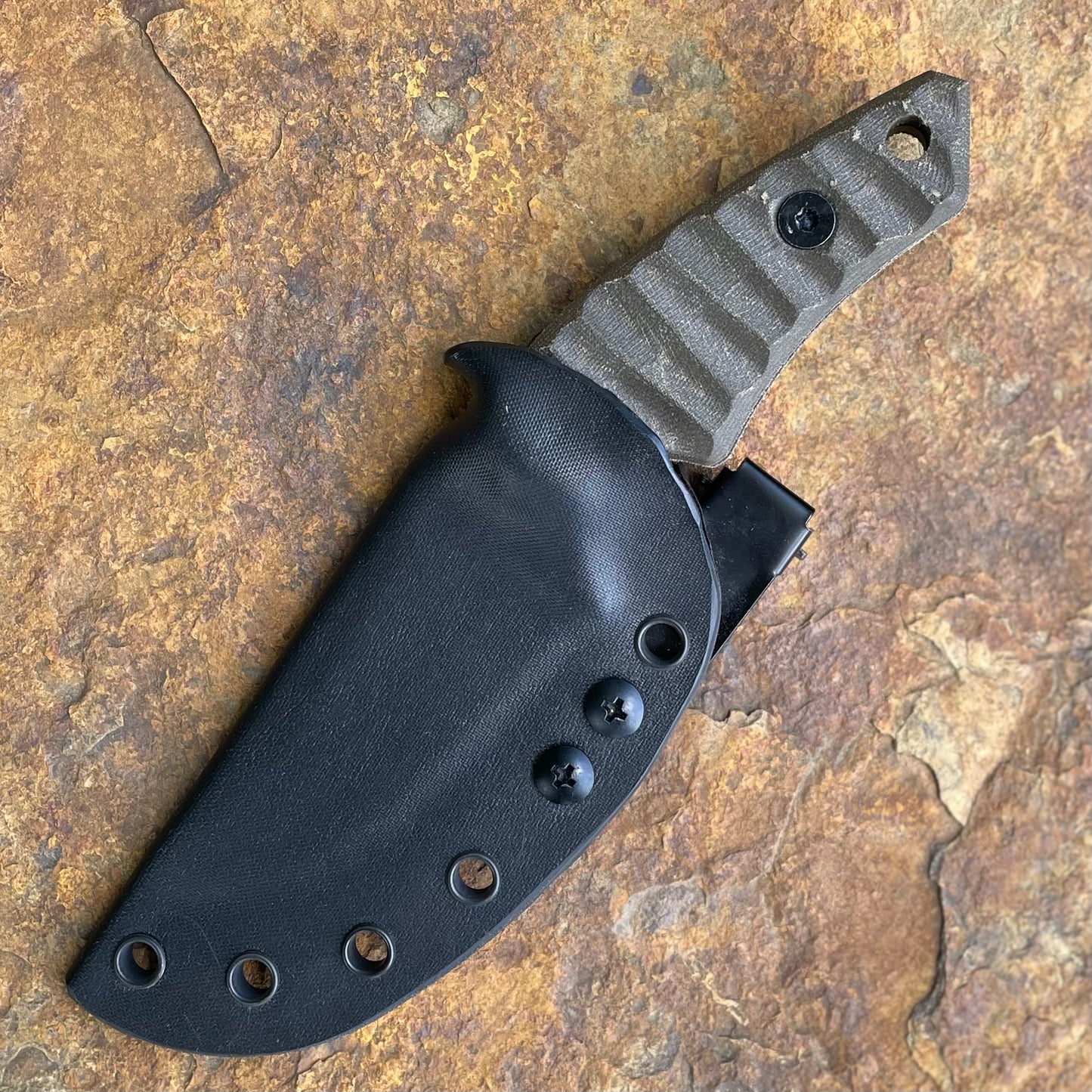 Chupacabra in 80CrV2 Gray Cerakote - Green