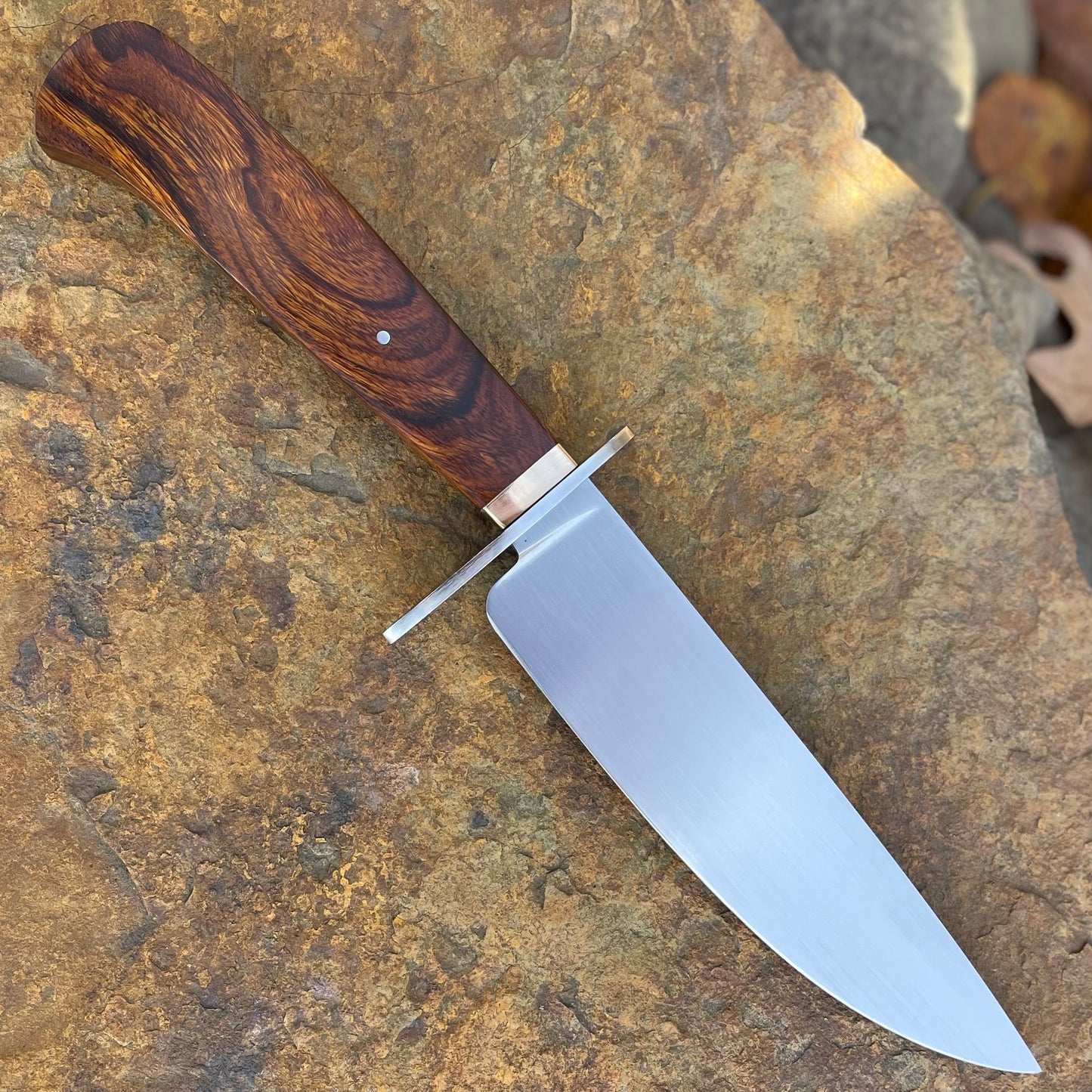 Forged Hunter in 80CrV2 with Ironwood