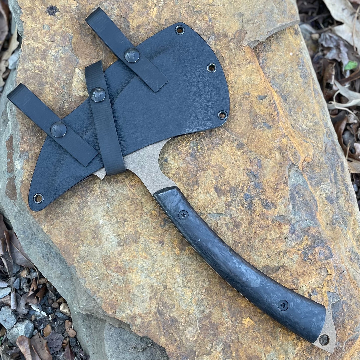 Timberwolf Tomahawk in 1075 w/ Carbon Fiber