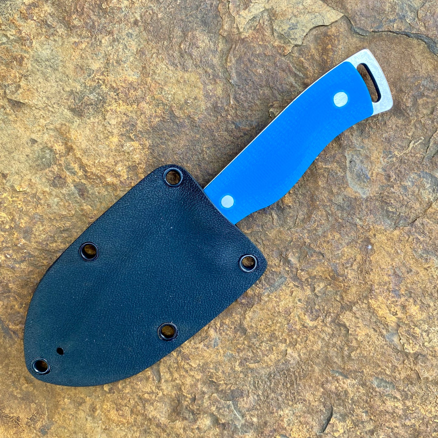 RazOrr Mini in Magnacut SS w/ Blue G10