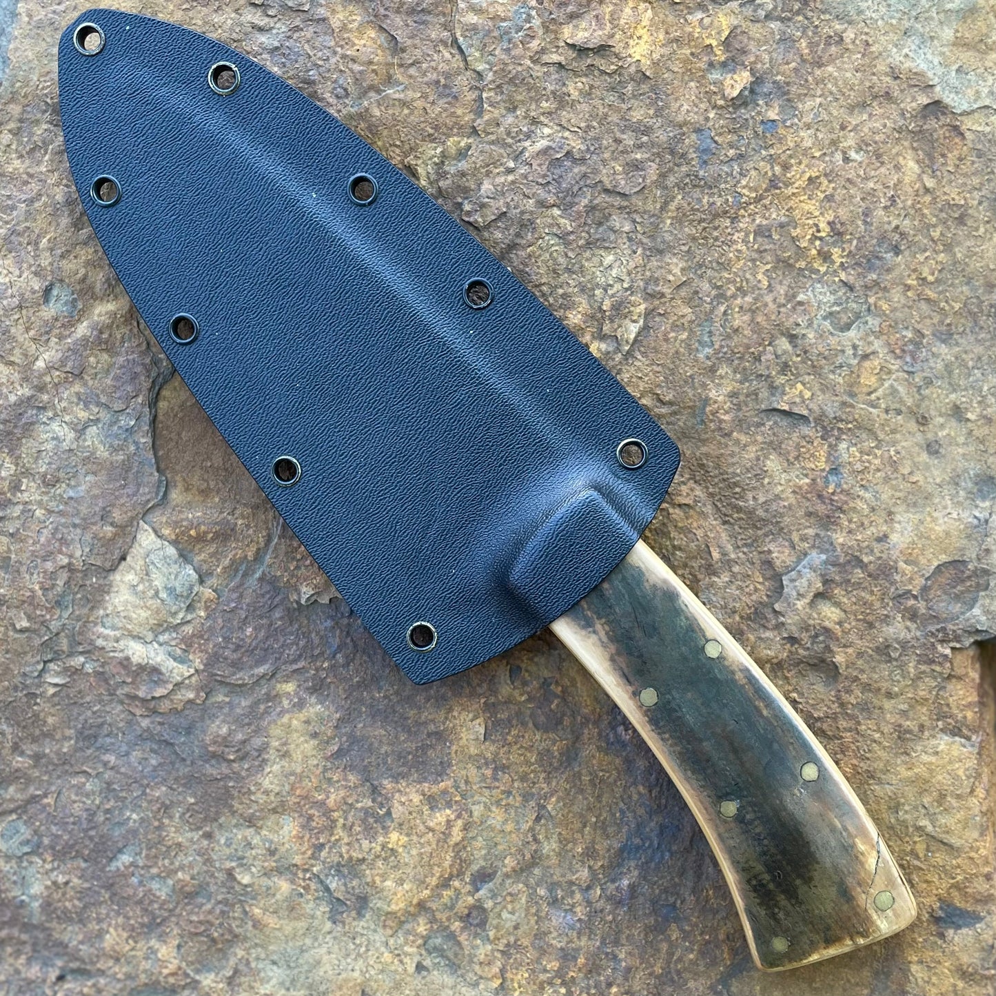 Forged Hunter in 80CrV2 w/ Mammoth Tusk Bark