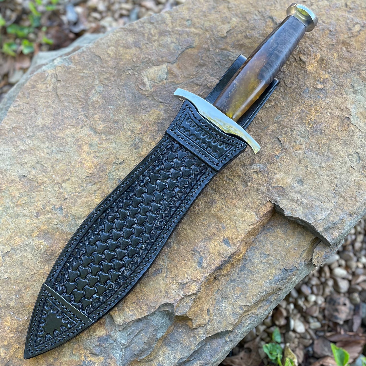 Dagger in 1095 w/ Walnut in Yellow Resin