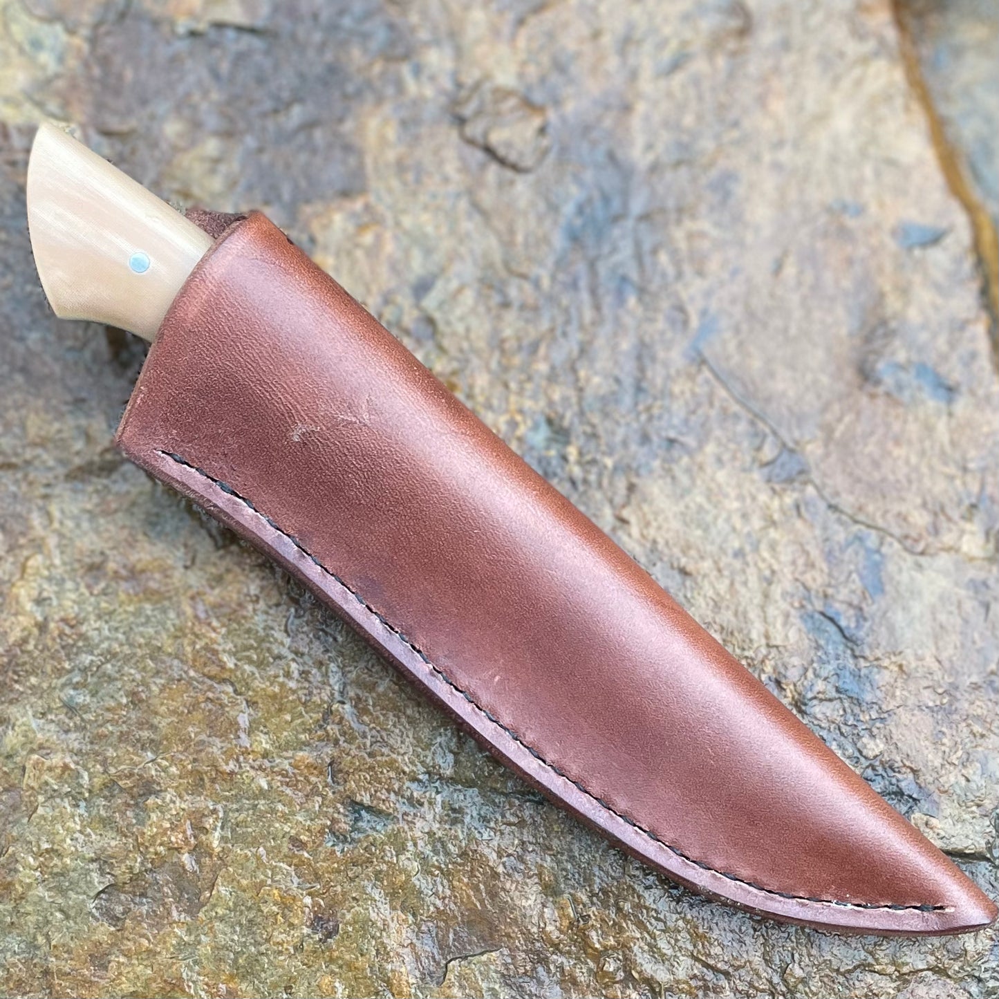 Hunter in 1080 w/ Linen Micarta