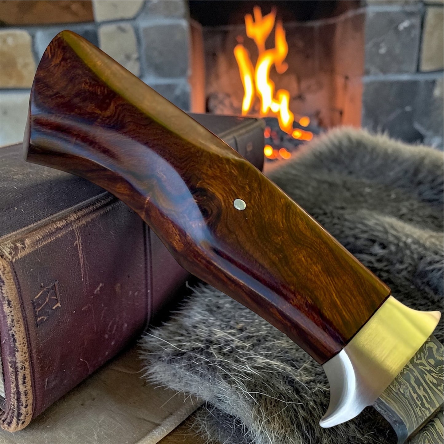 Damascus Recurve Bowie w/ Iron Wood