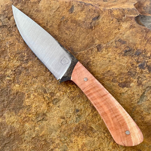 Hunter w/ Curly Maple in 1080