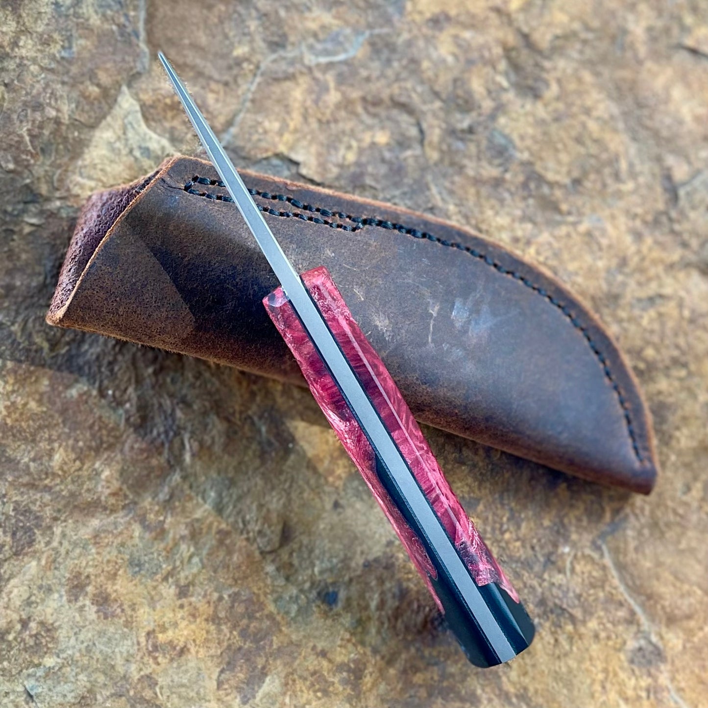 Mini Scalpel in AEB-L w/ Hybrid Red Maple Burl