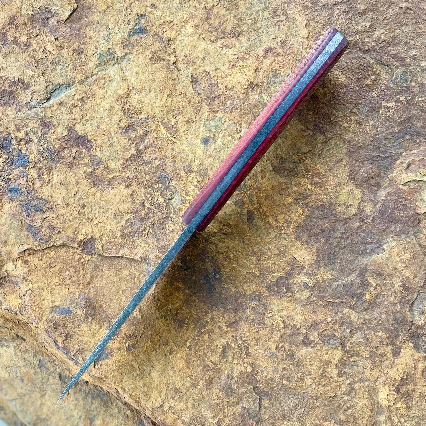 Hunter in 1080 w/ Red Micarta