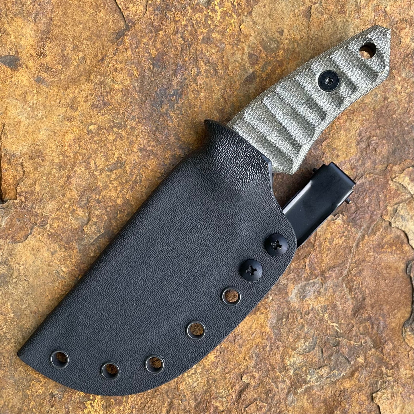 Afanc in 80CrV2 Gray Cerakote - Gray