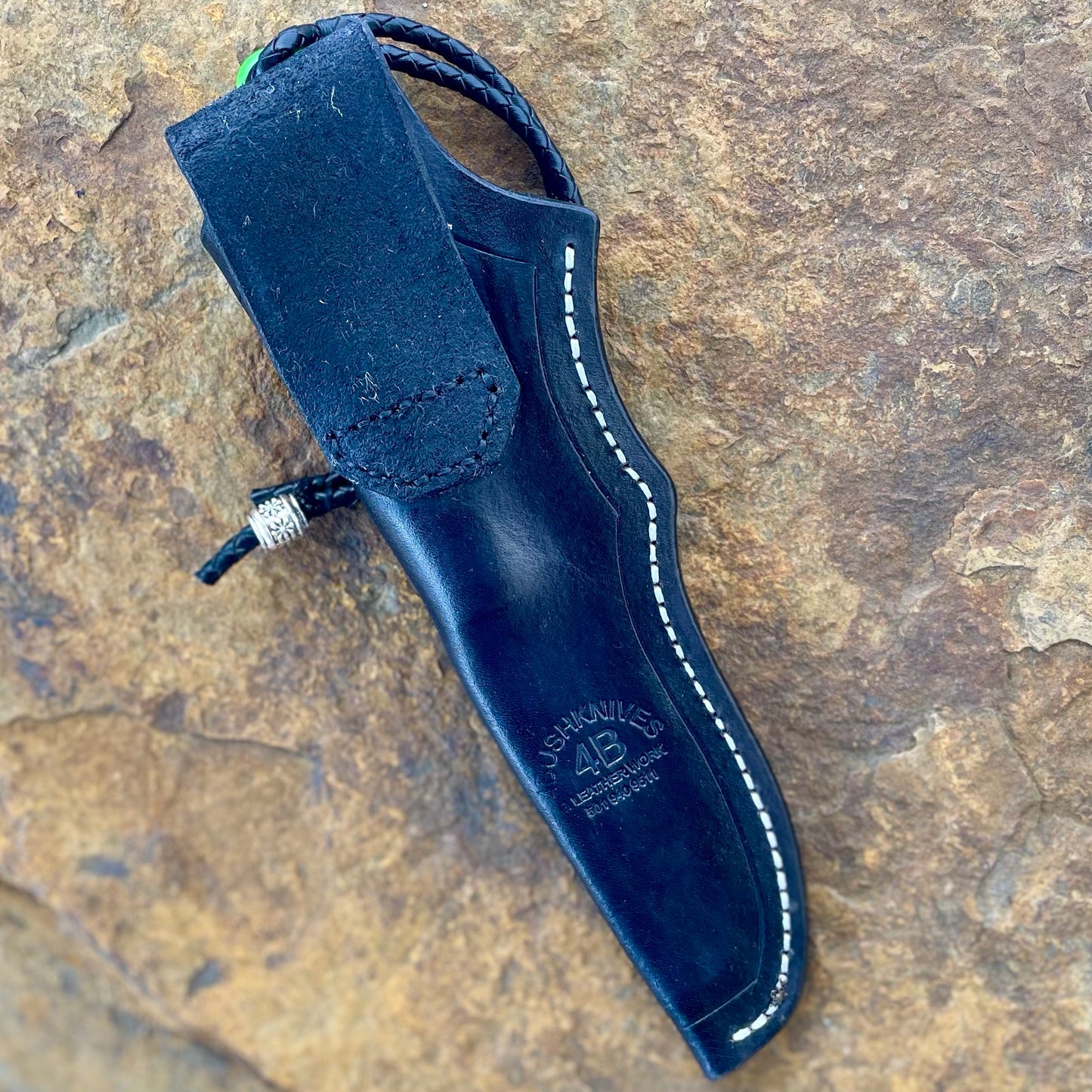 Hunter in 1095 w/ Green Resin