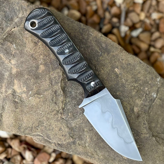 Olivia Pocketknife in W2 w/ Impala jigged Buffalo horn