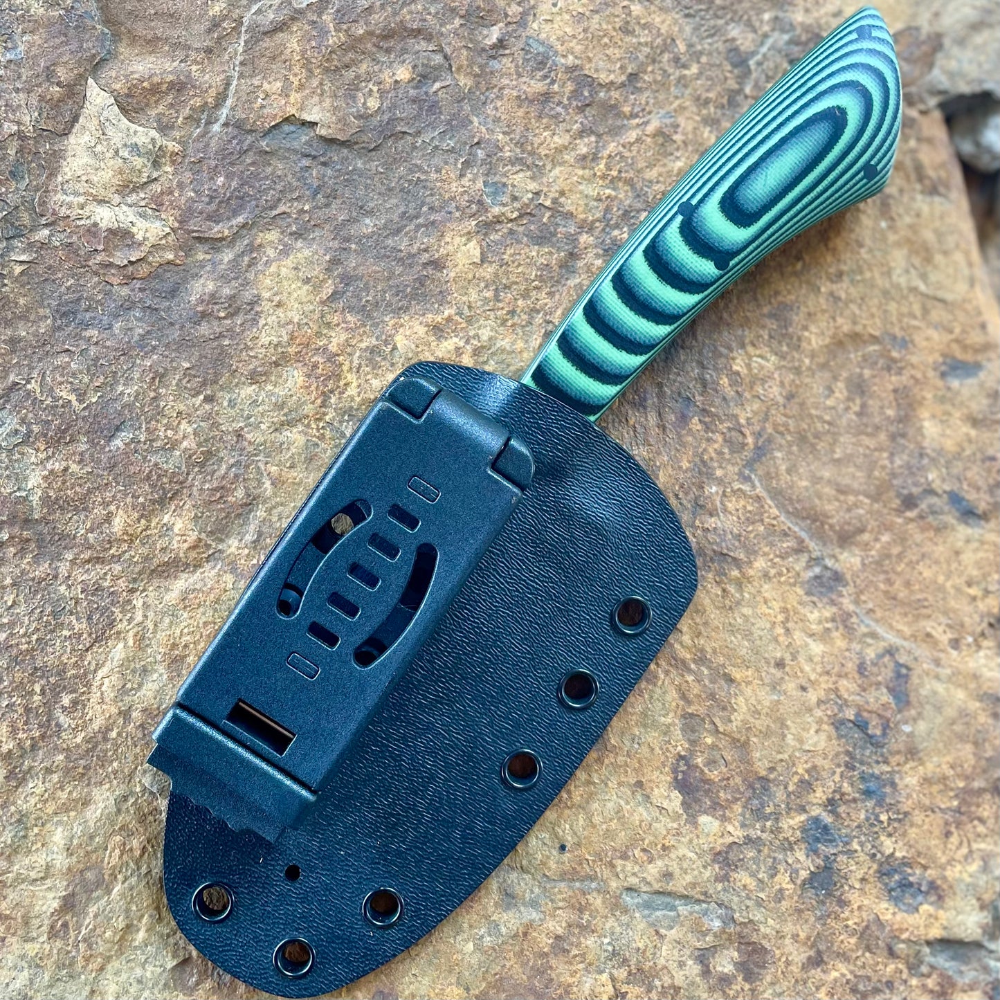 Toxic Banshee in 5160 w/ Green & Black G10