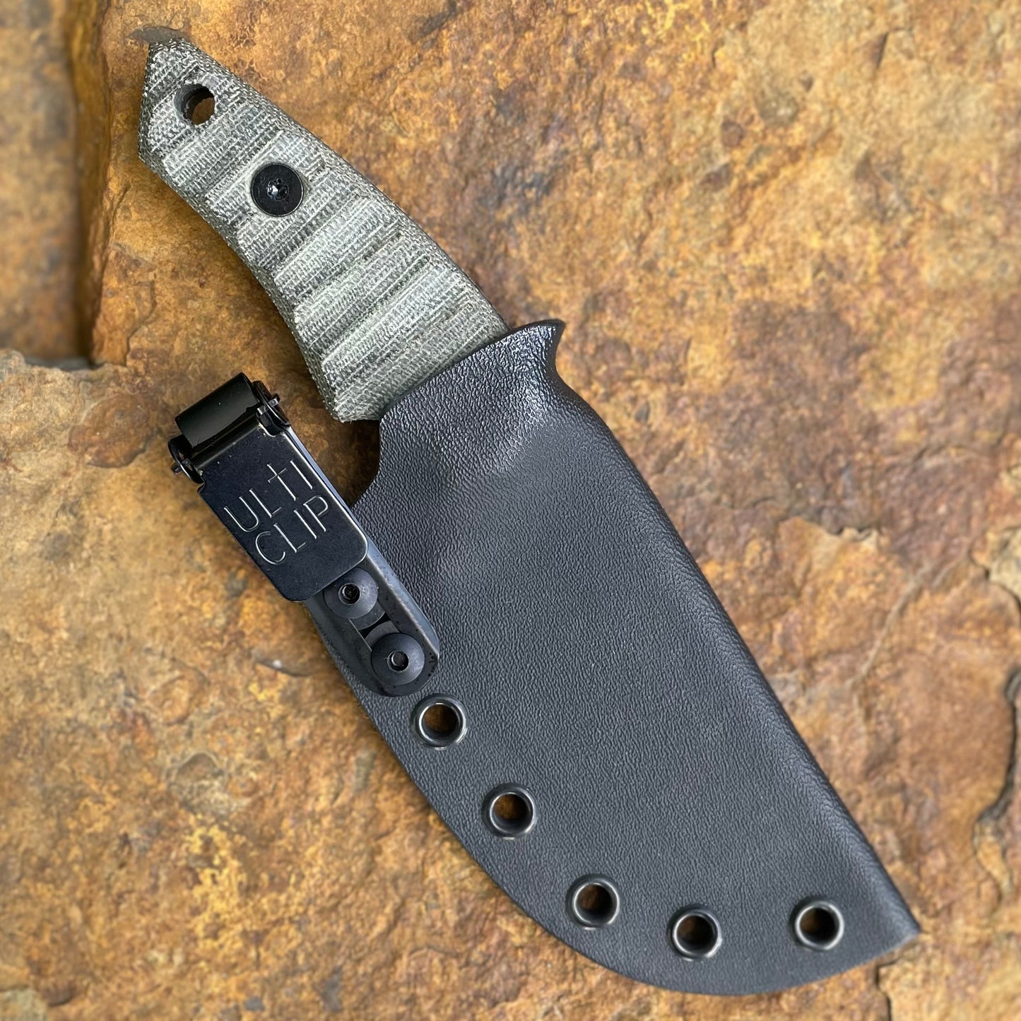 Afanc in 80CrV2 Gray Cerakote - Gray