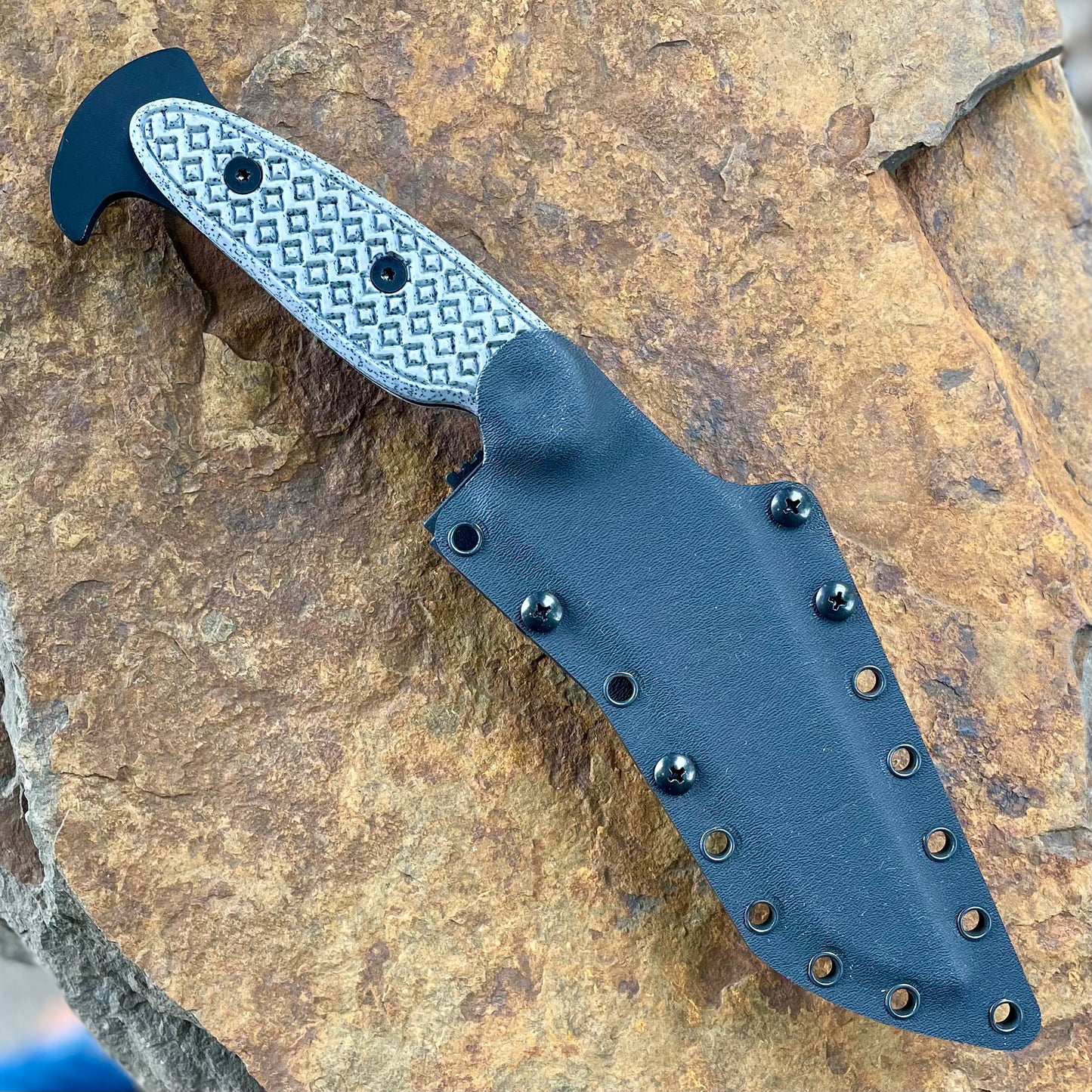 Mukatta in 80CrV2 Blk/Textured Grip-X
