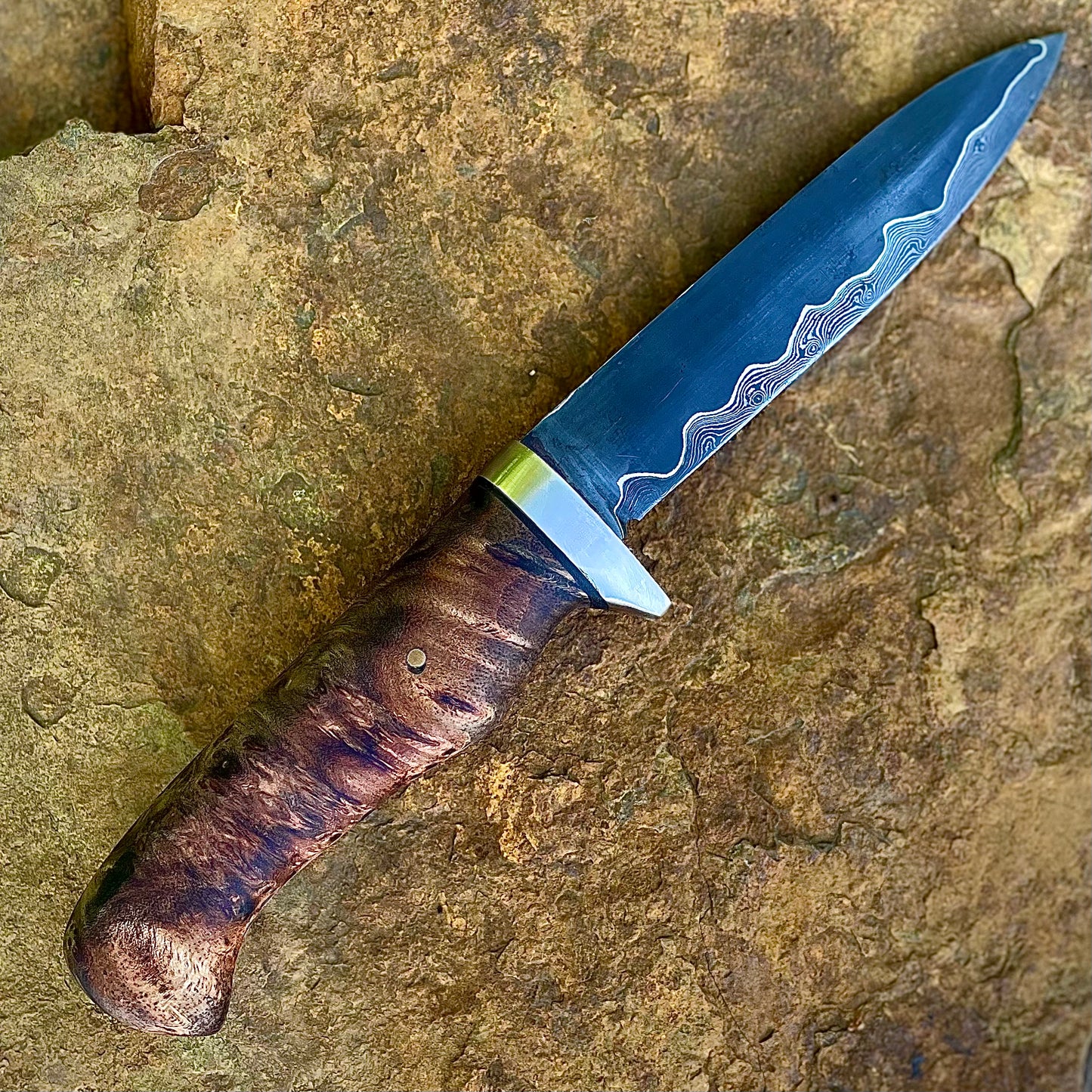 Forged Damascus Hunter w/ Maple