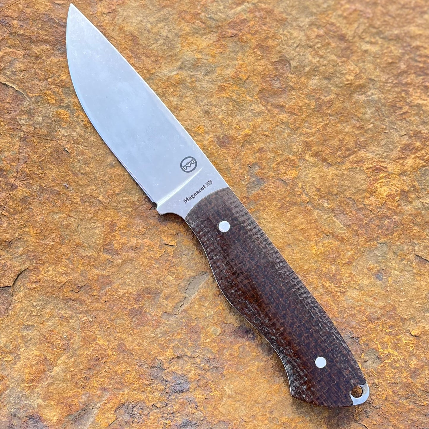 RazOrr 2.0 in Magnacut SS w/ Burlap Micarta