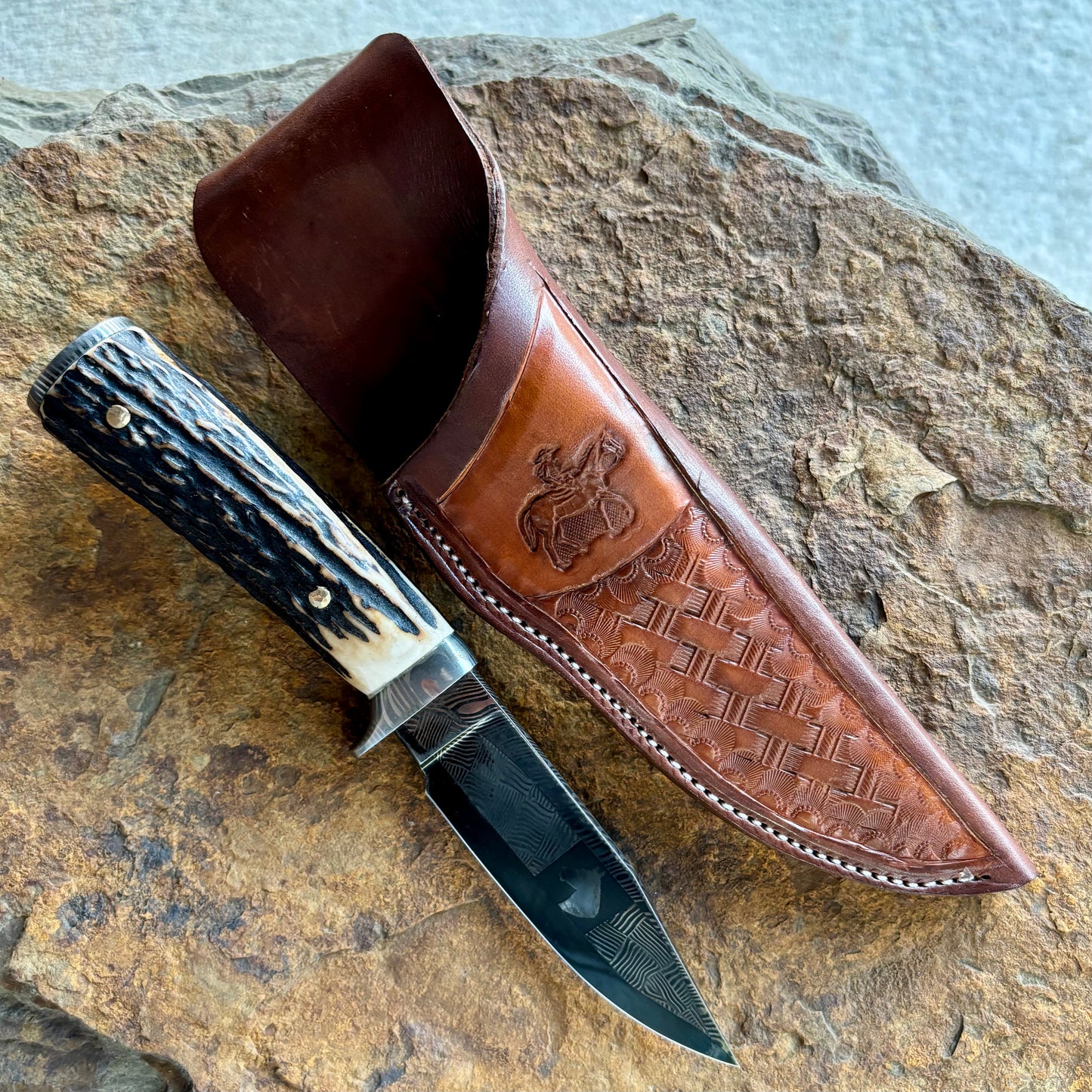Damascus Hunter w/ Deer Antler