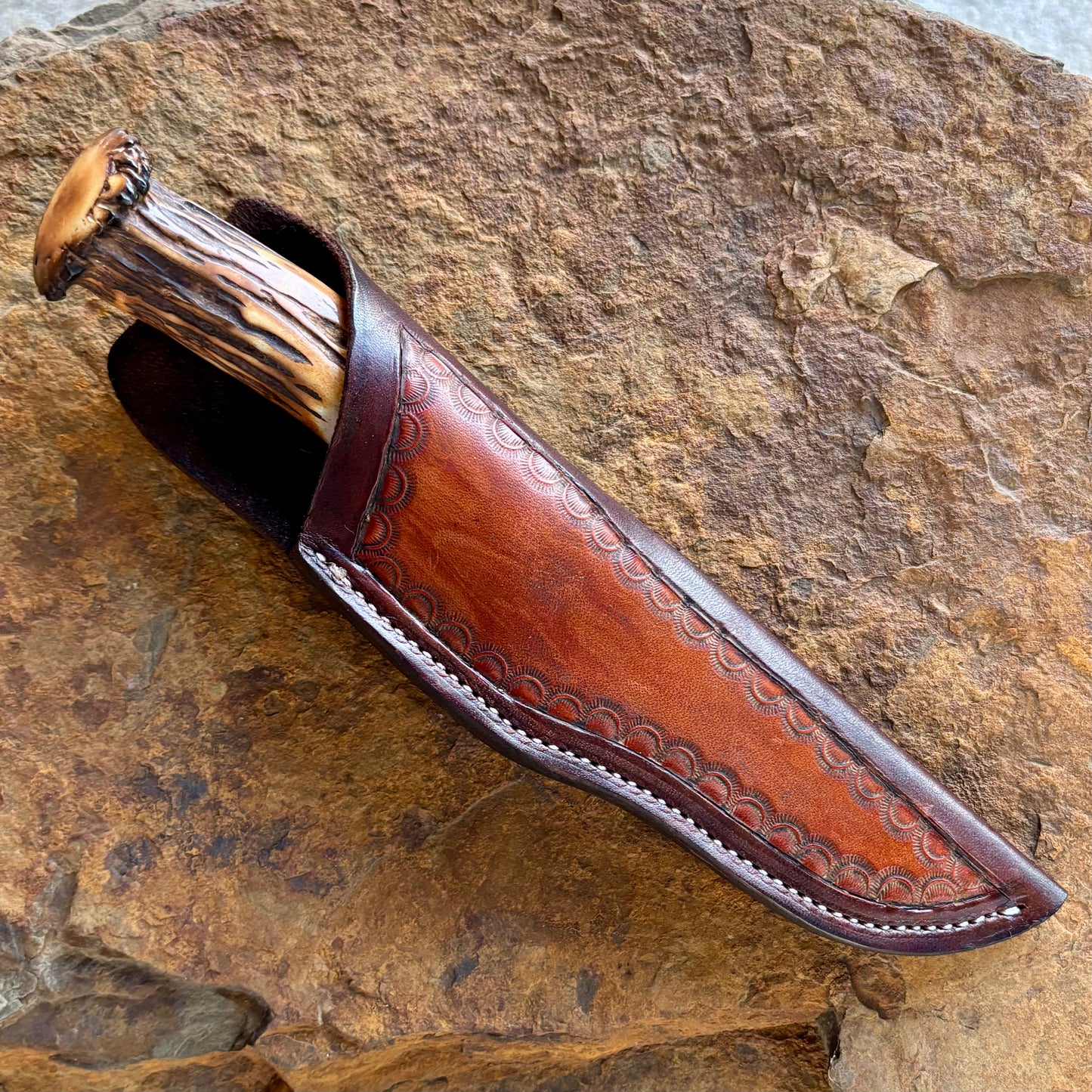 Damascus Hunter w/ Black Ash & Deer Antler