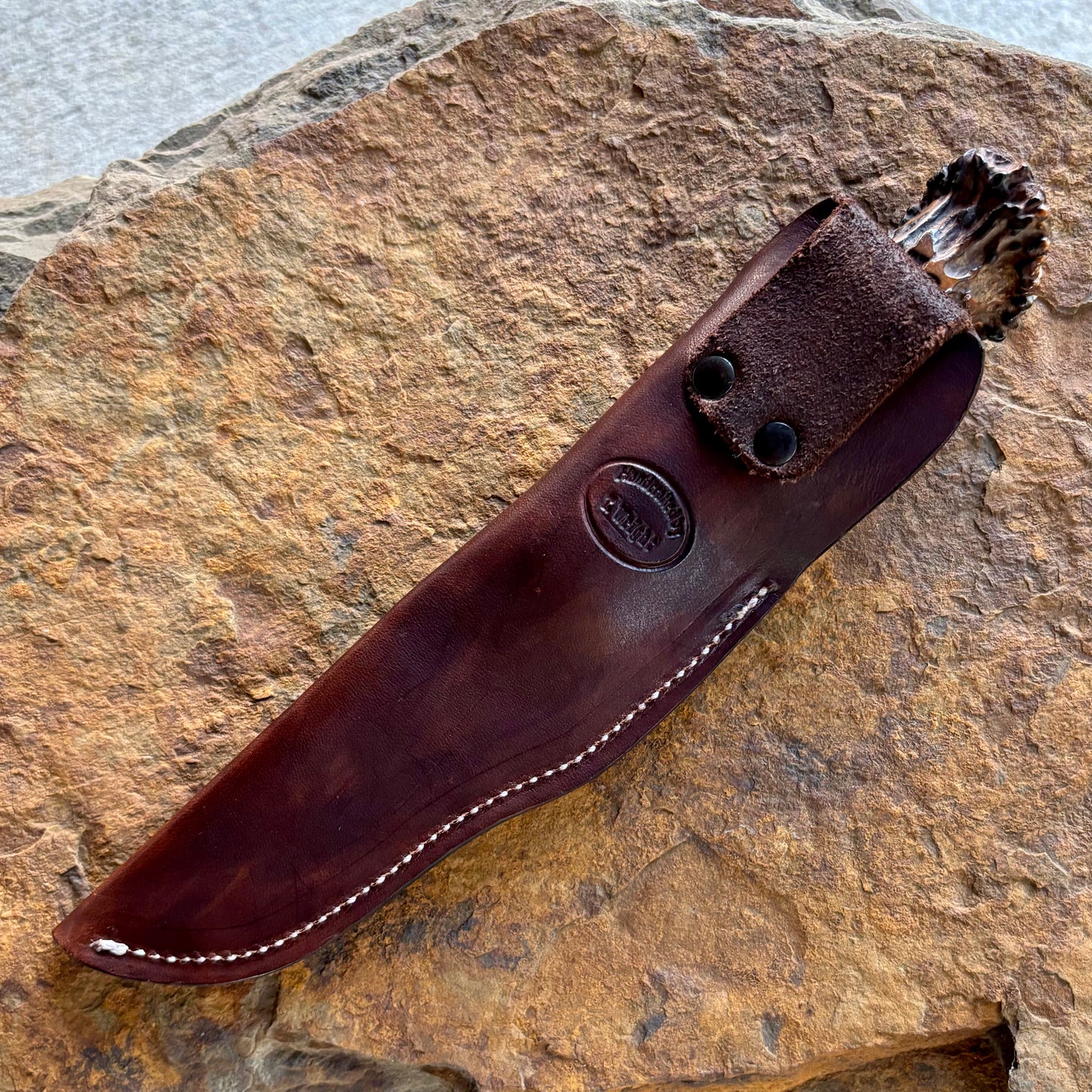 Damascus Hunter w/ Black Ash & Deer Antler