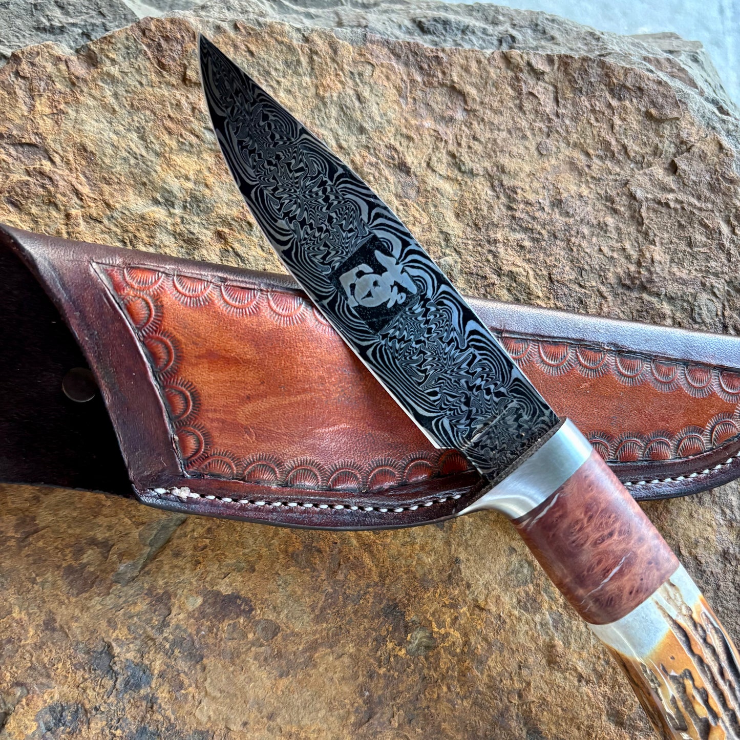Damascus Hunter w/ Black Ash & Deer Antler