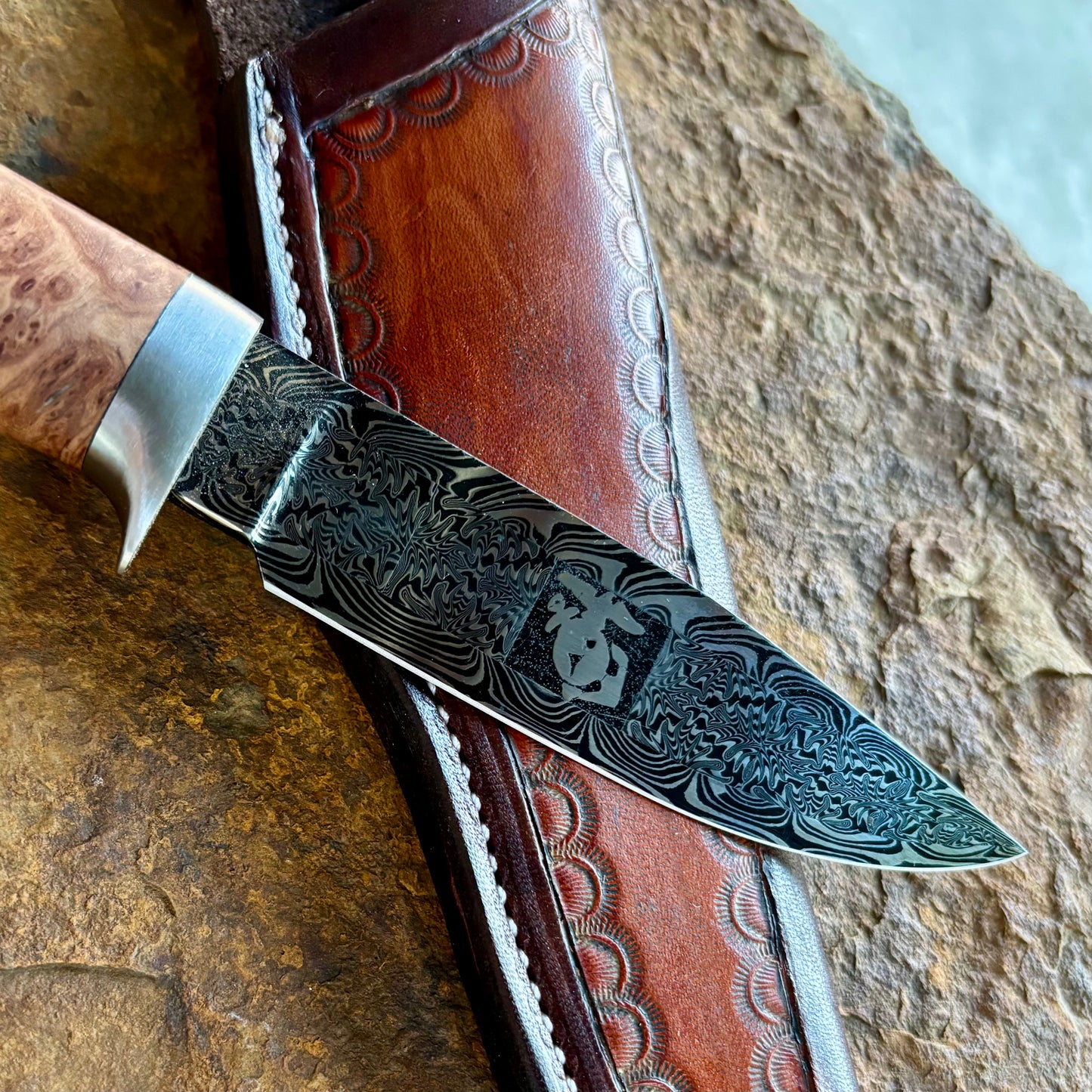 Damascus Hunter w/ Black Ash & Deer Antler