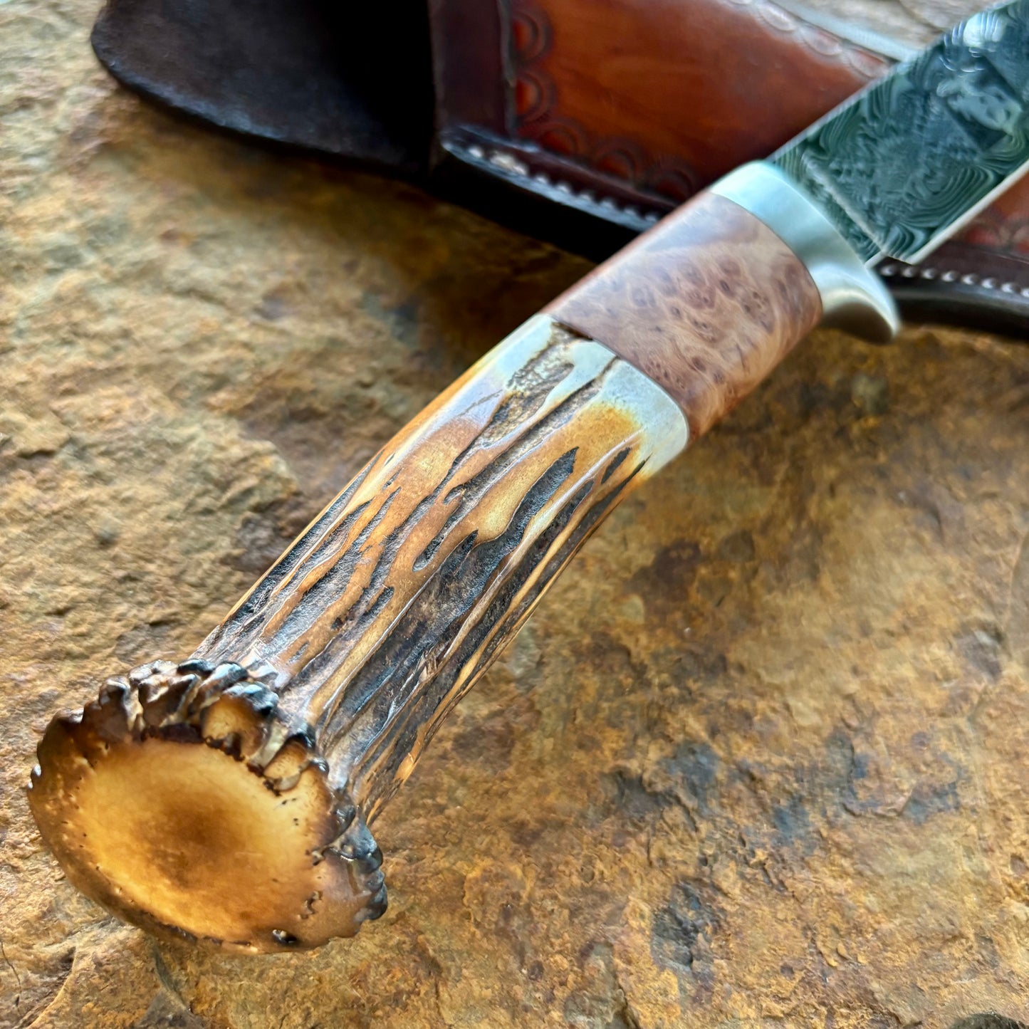 Damascus Hunter w/ Black Ash & Deer Antler