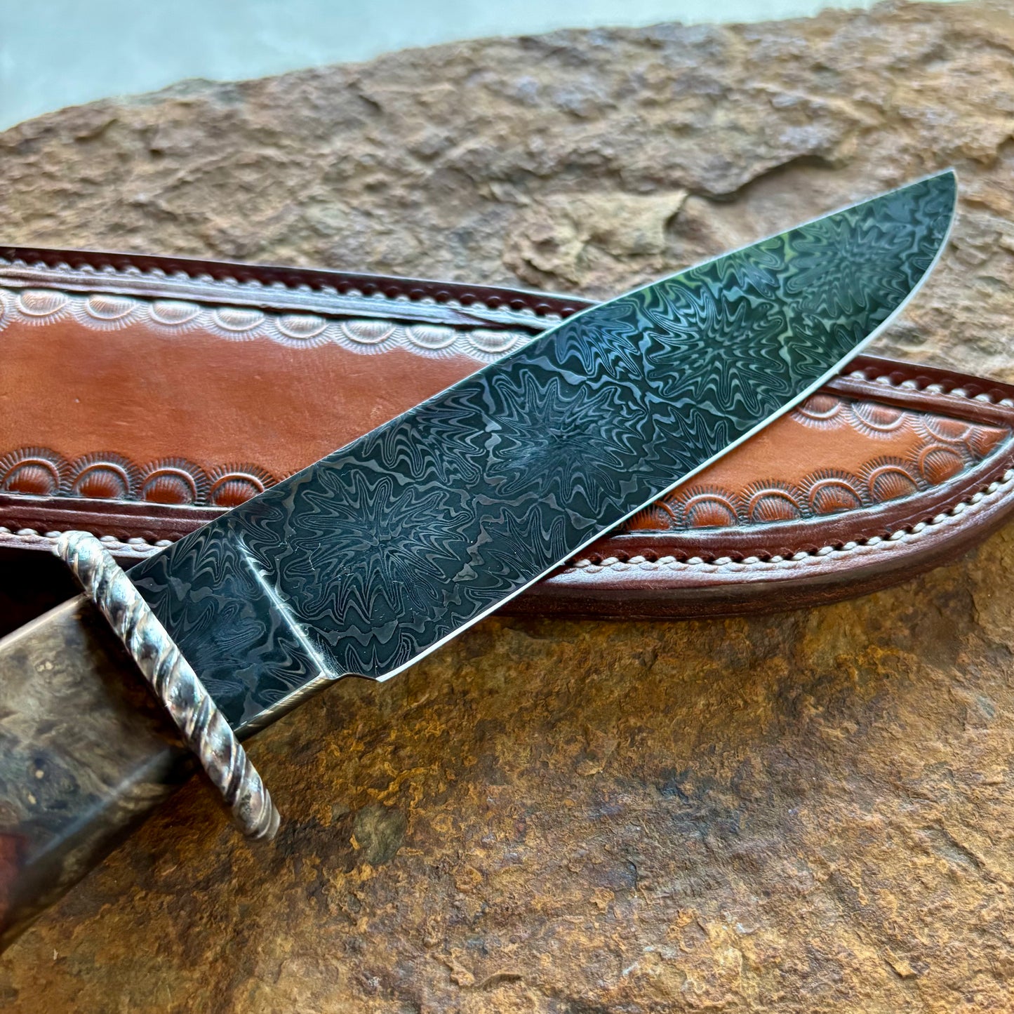 Damascus Bowie w/ Red Maple Burl