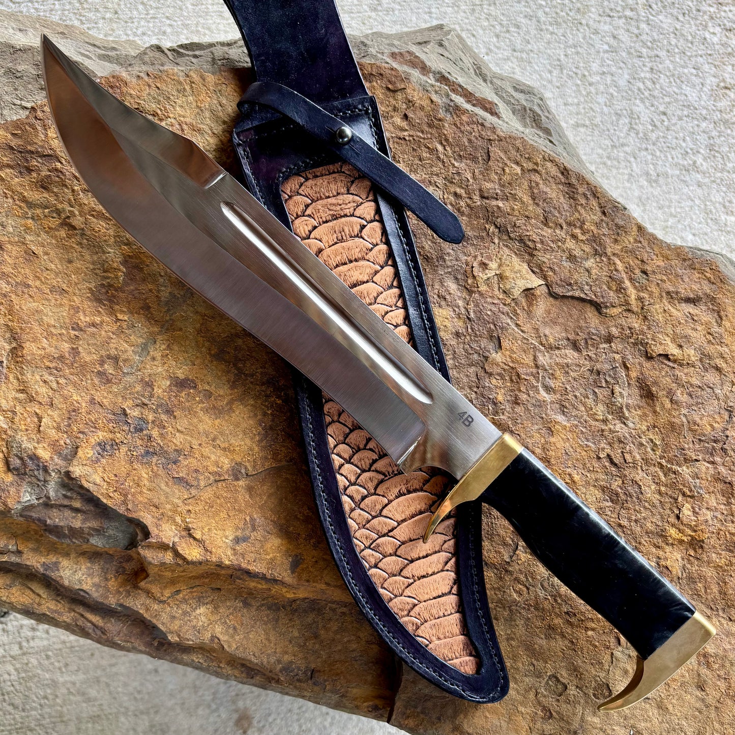 Dundee Bowie w/ Smoke Swirl in 1095