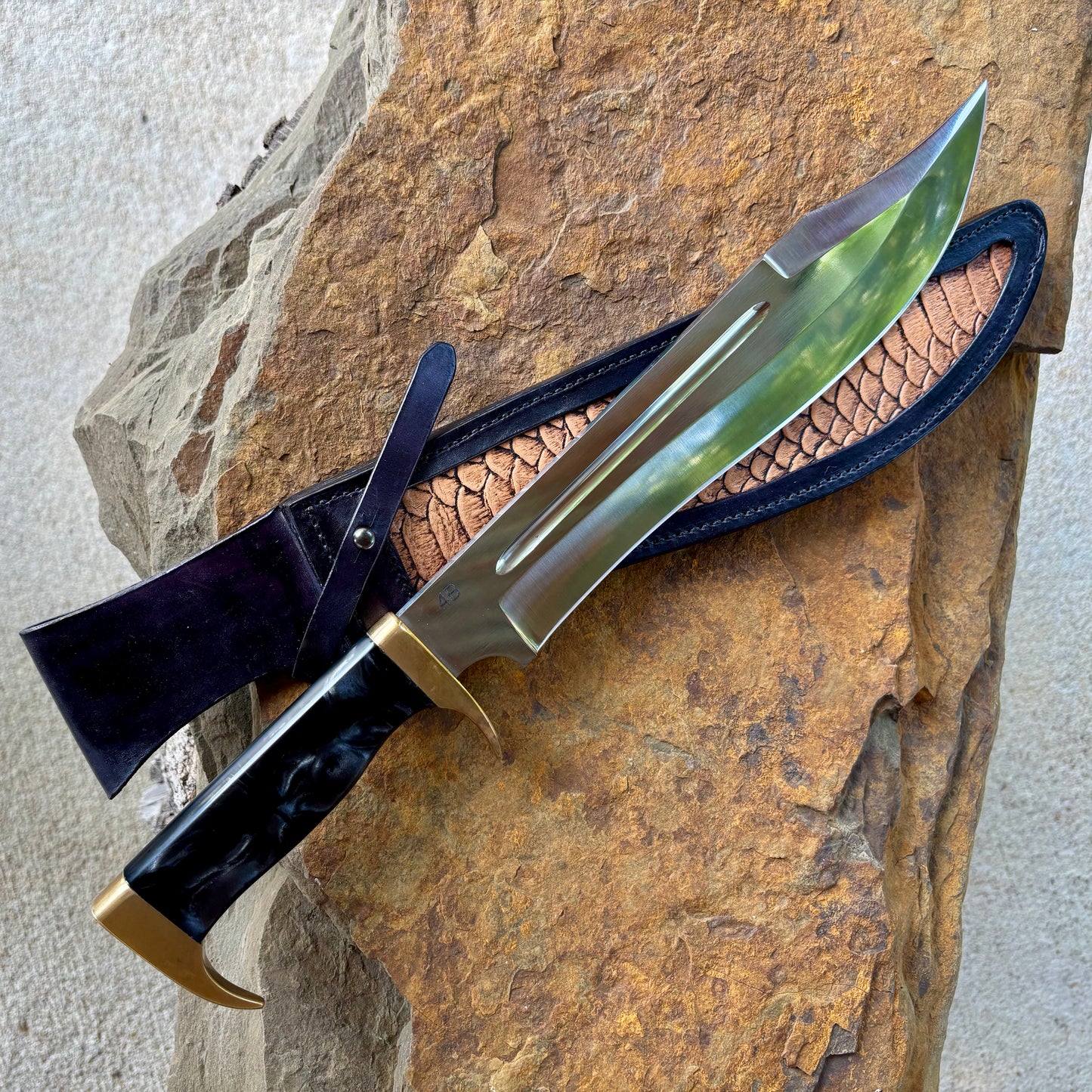 Dundee Bowie w/ Smoke Swirl in 1095