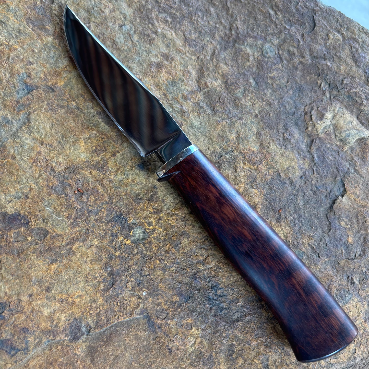Hunter in 80CrV2 w/ Snakewood