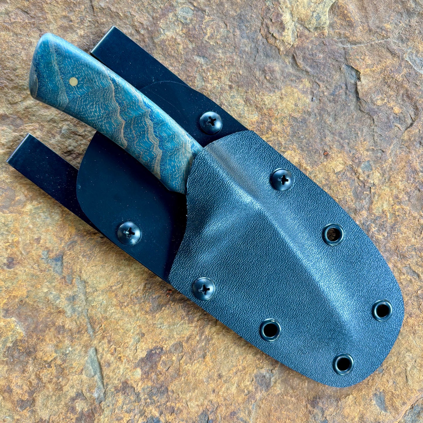EDC in 1084 w/ Blue Maple
